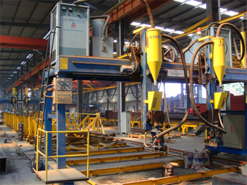 河南LHT型龍門(mén)式H型鋼焊接機(jī)